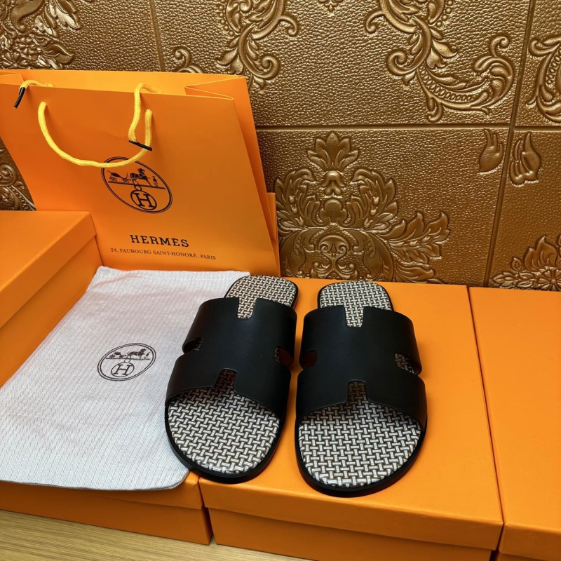 H**mes slippers